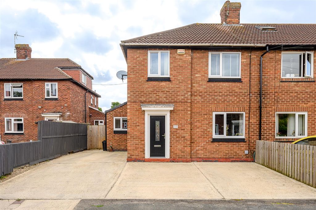 Property photo 1 of 16 External