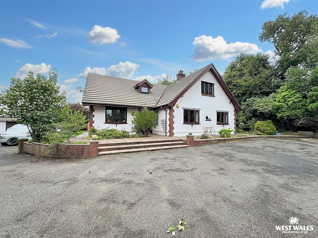 Property photo 1 of 31 Front