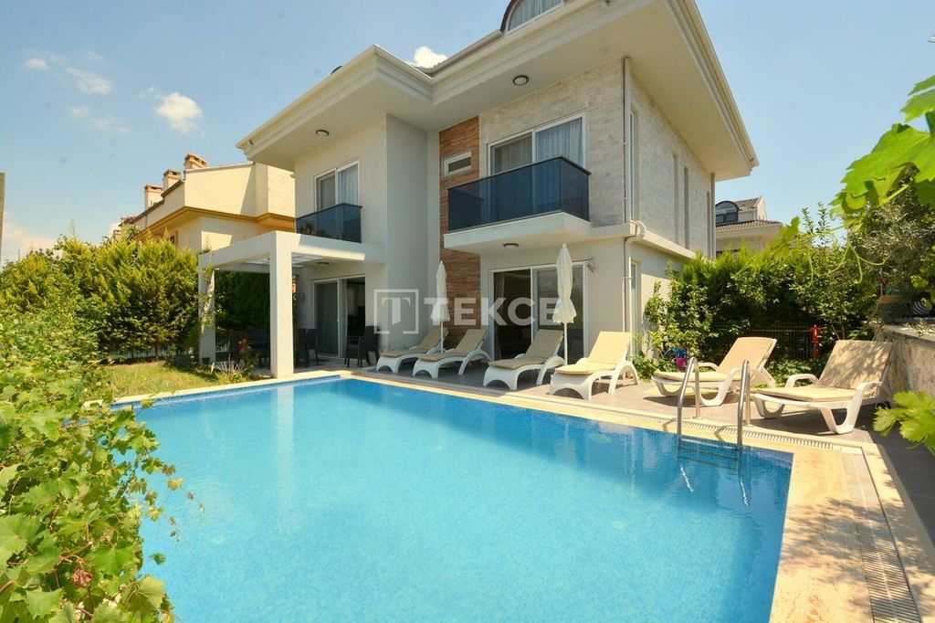 Property photo 1 of 34