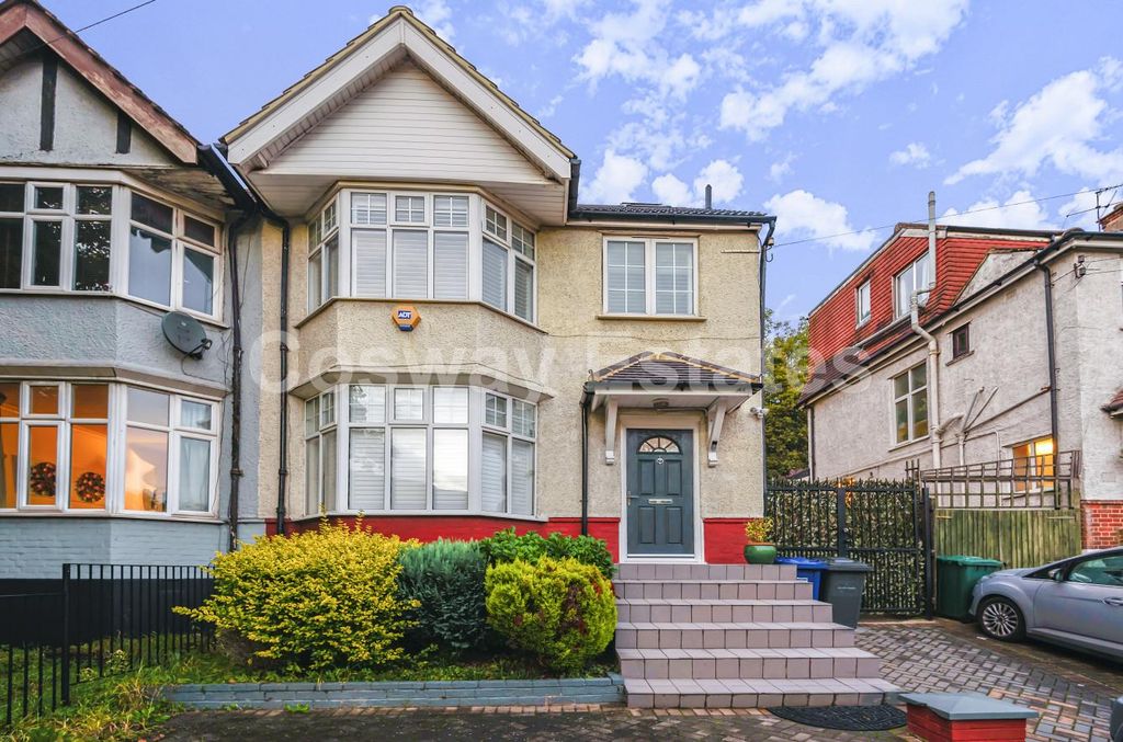 Property photo 1 of 17 E2c73F61-812A-4748-99B5-Da293F63Aadd.Jpg