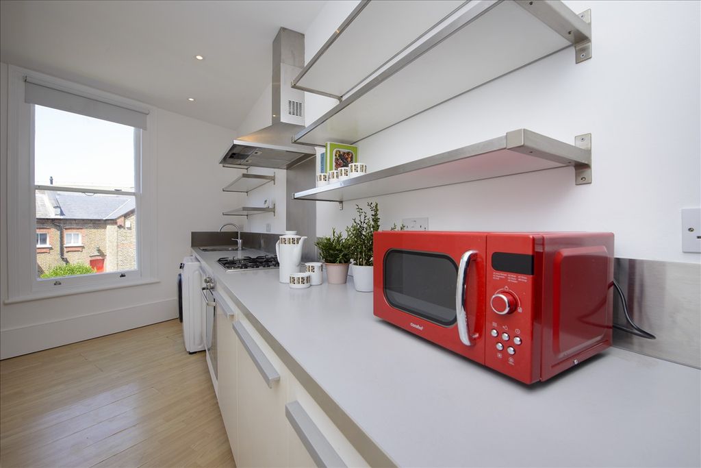 Property photo 3 of 9