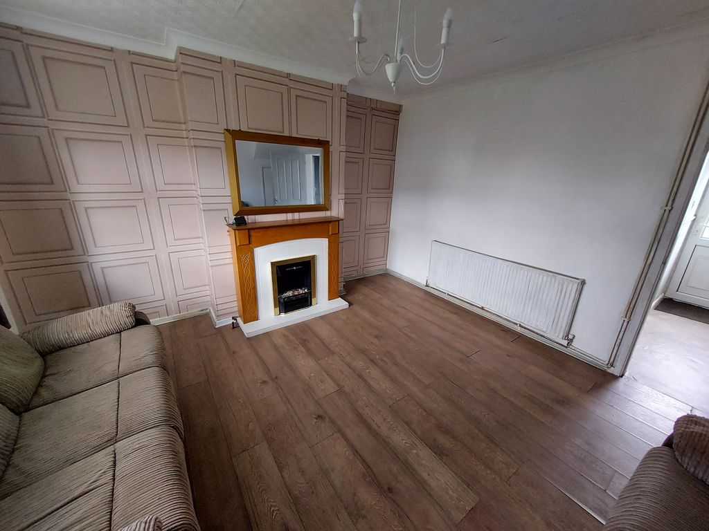 Property photo 2 of 8 Lounge