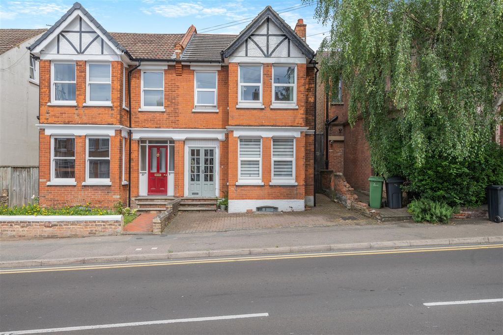 Property photo 1 of 17 8606557-Exterior01.Jpg