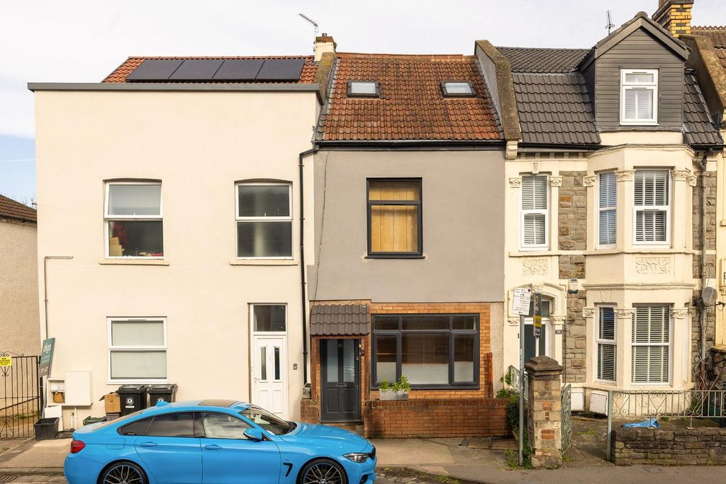 Property photo 2 of 24 Char8397.Jpg