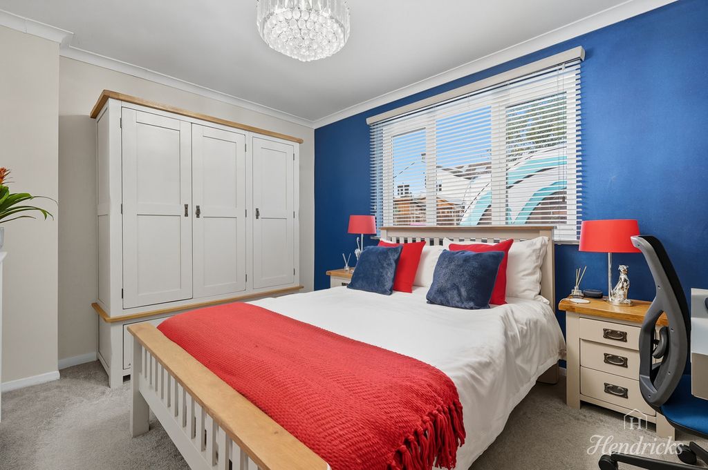 Property photo 3 of 15