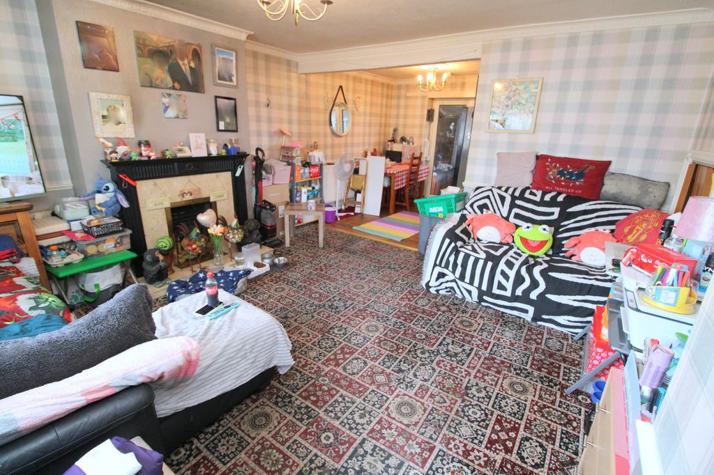 Property photo 3 of 15