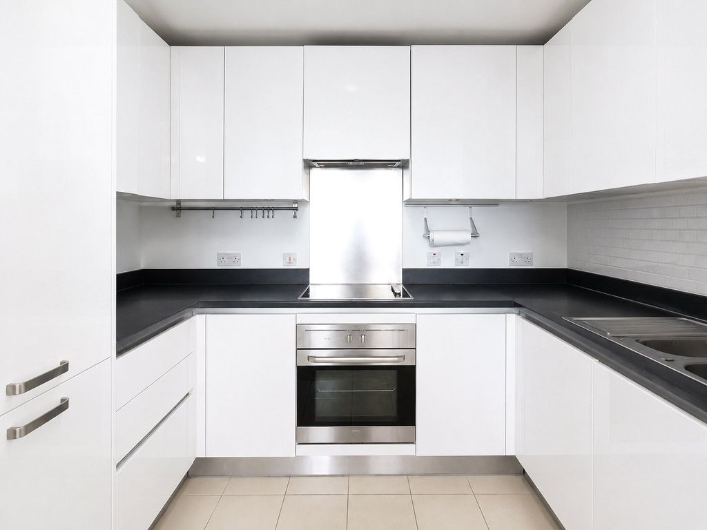 Property photo 3 of 5 Kitchen