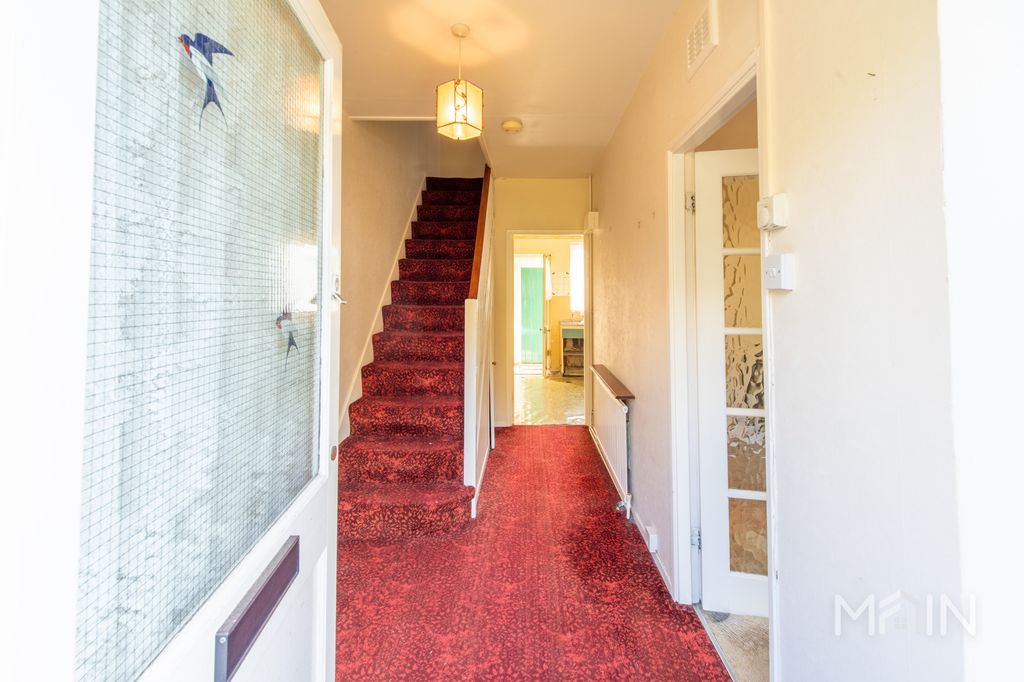 Property photo 2 of 21