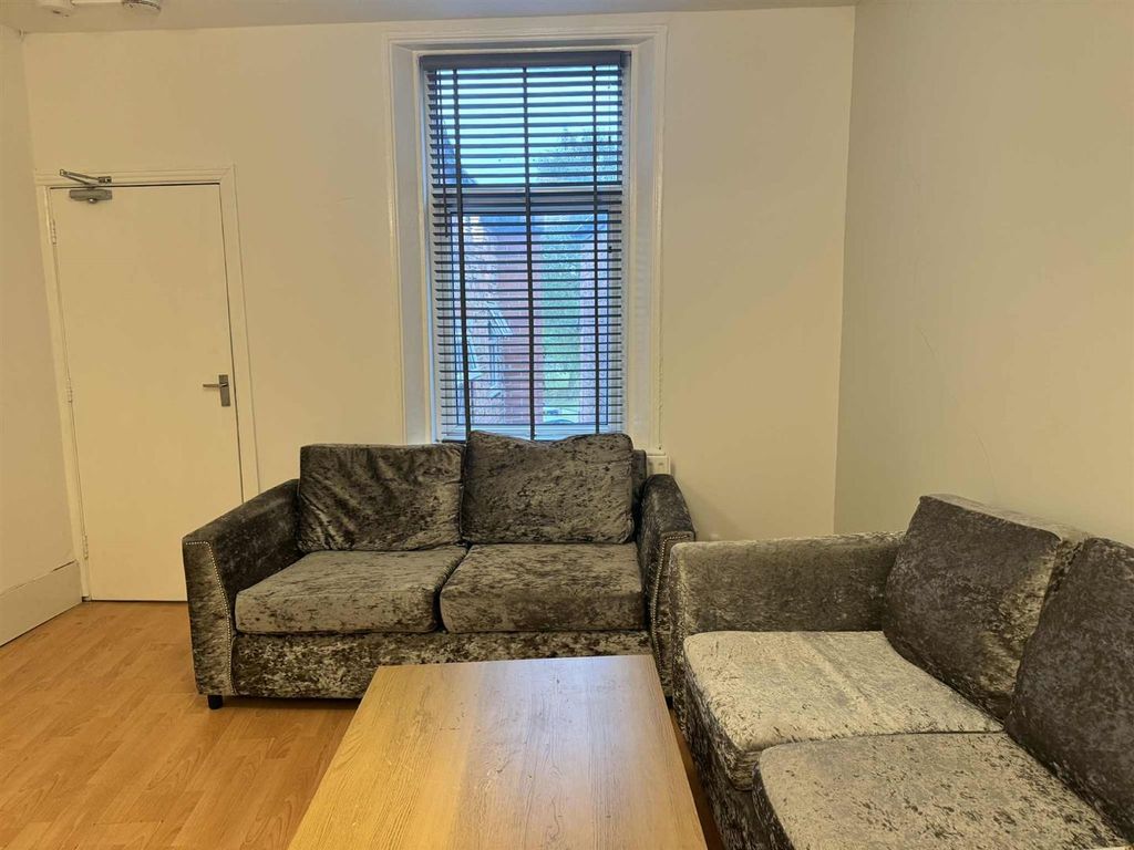 Property photo 2 of 17 Ec341742-9c14-4A22-B044-4826Aacb38A9.Jpeg