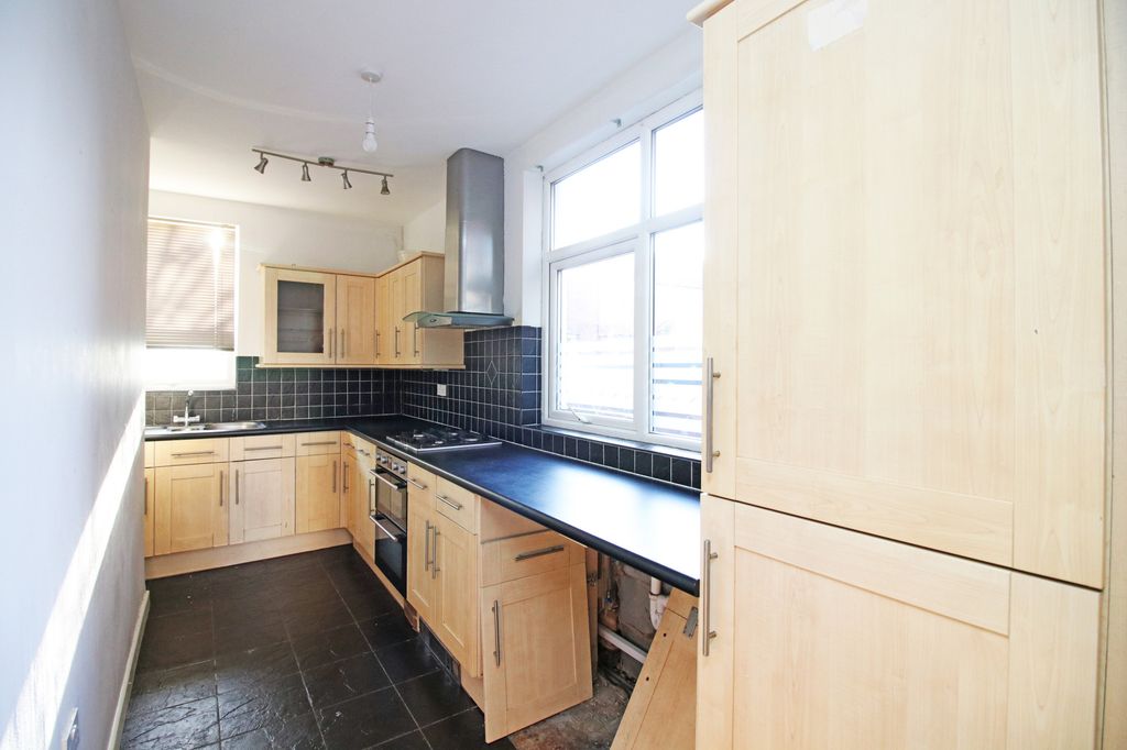 Property photo 3 of 22