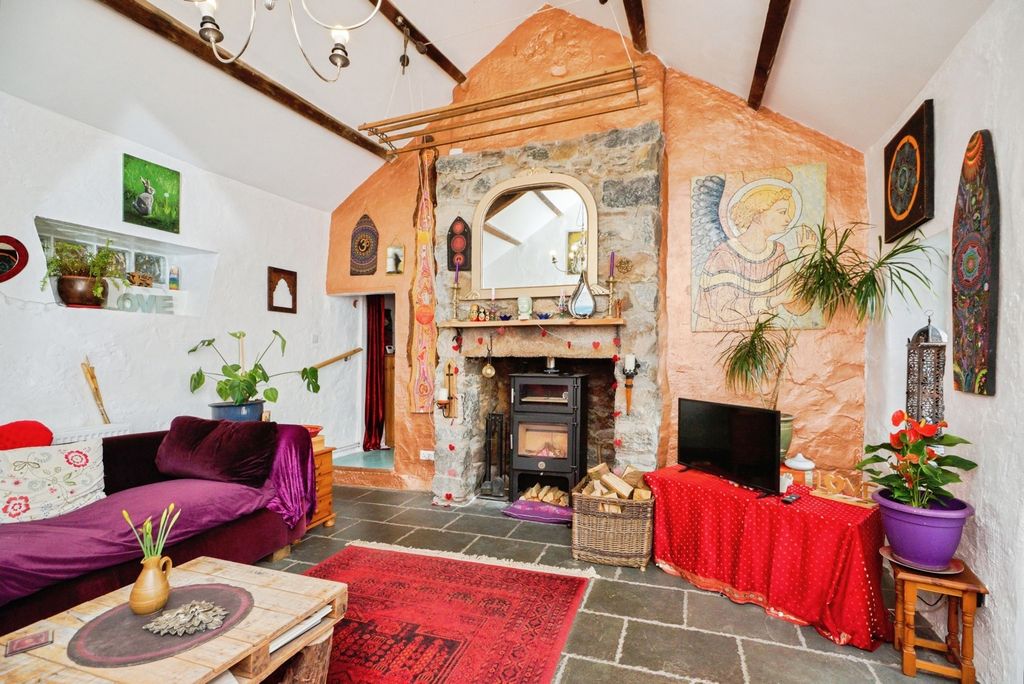 Property photo 2 of 22 Pbox-Img.Jpg