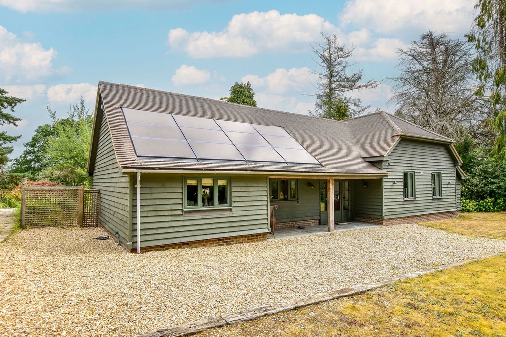 Property photo 2 of 25