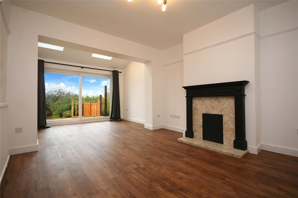 Property photo 2 of 15 Picture No. 08