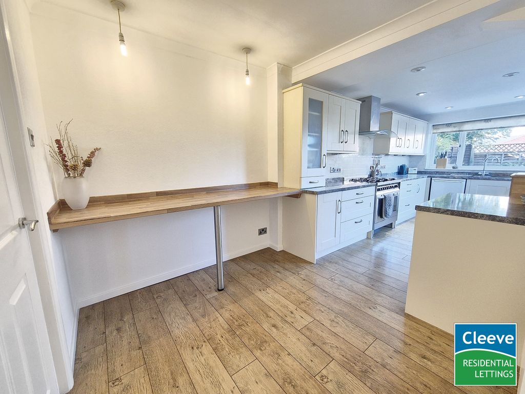 Property photo 3 of 16 1000079458