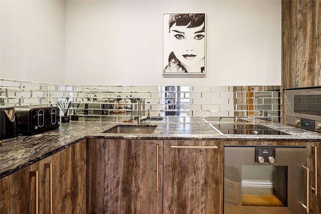 Property photo 2 of 10 Picture No. 03