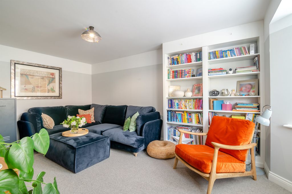 Property photo 3 of 26