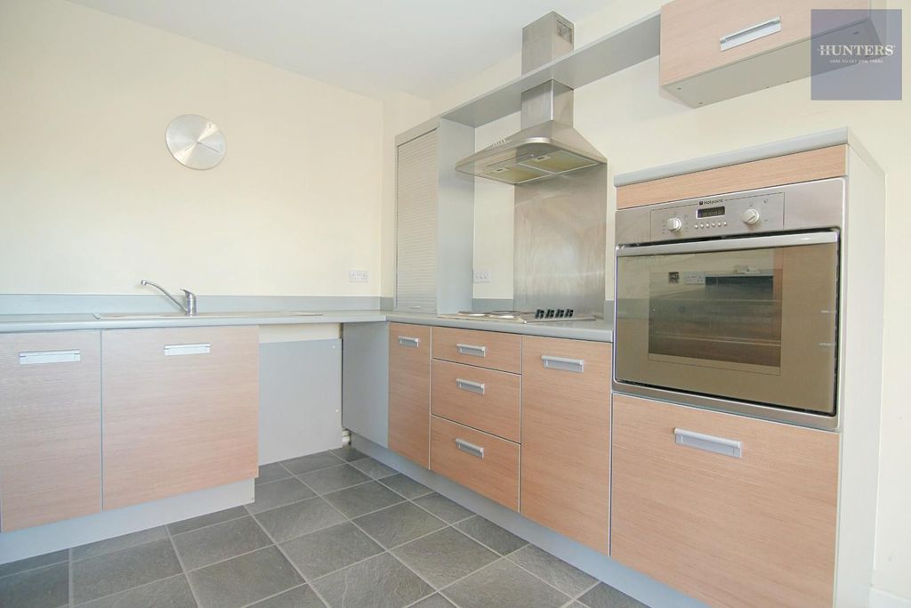 Property photo 3 of 14 Kitchen