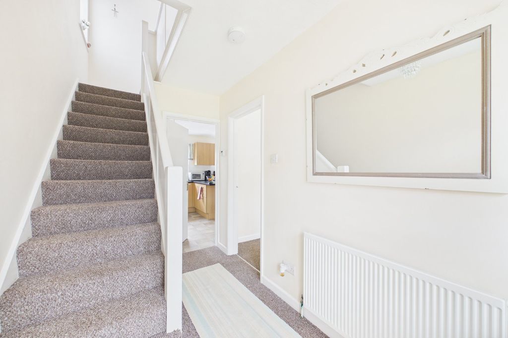 Property photo 2 of 15 Hallway