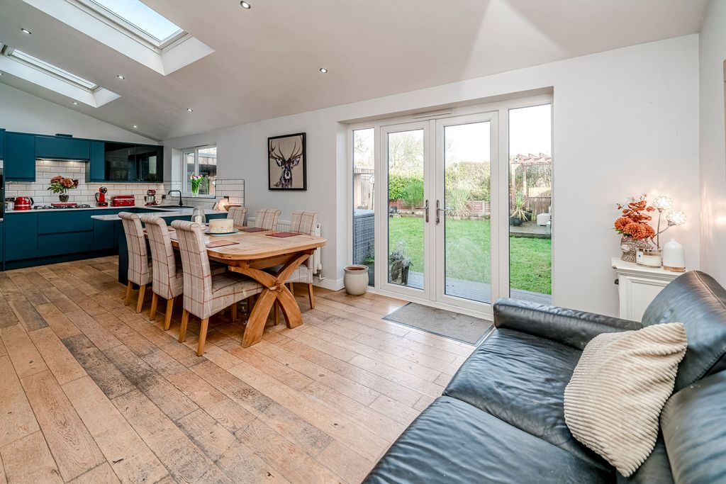 Property photo 3 of 53