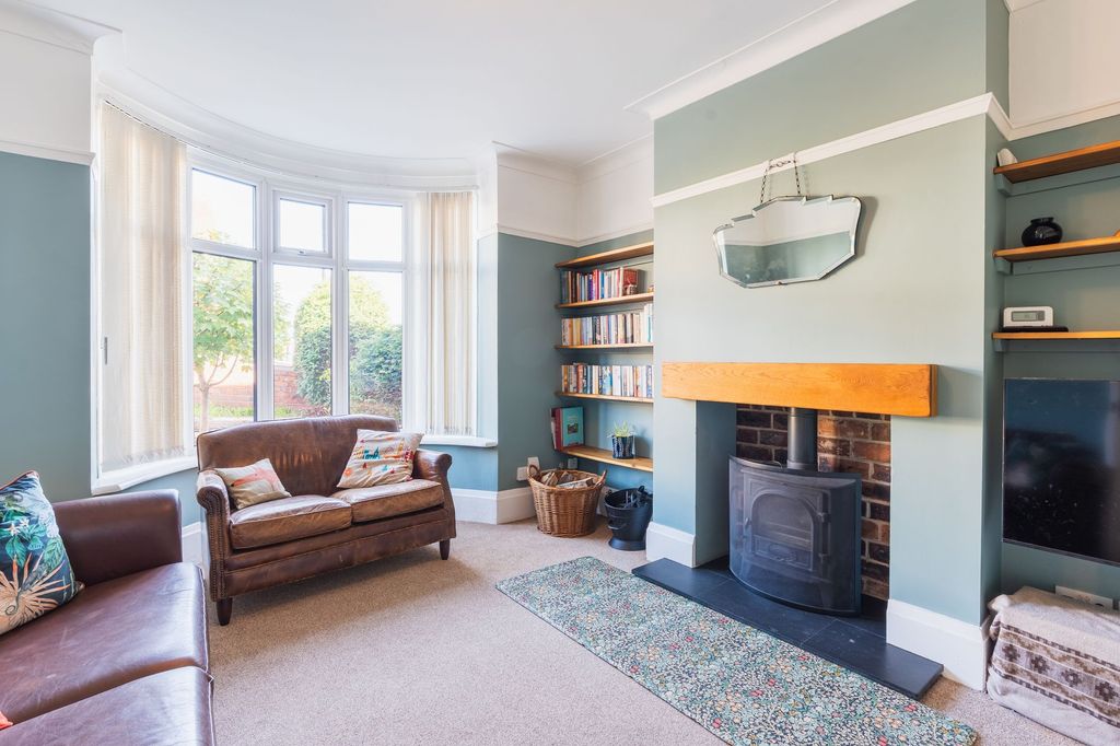 Property photo 2 of 41