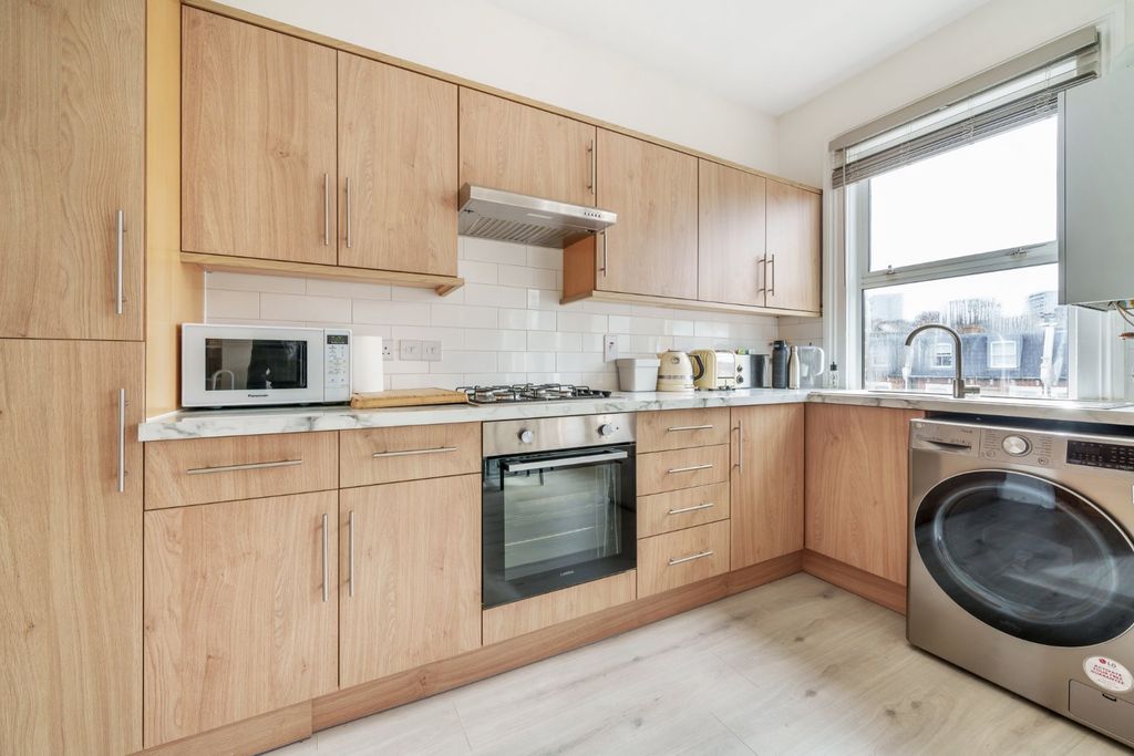 Property photo 3 of 8 Picture No. 08