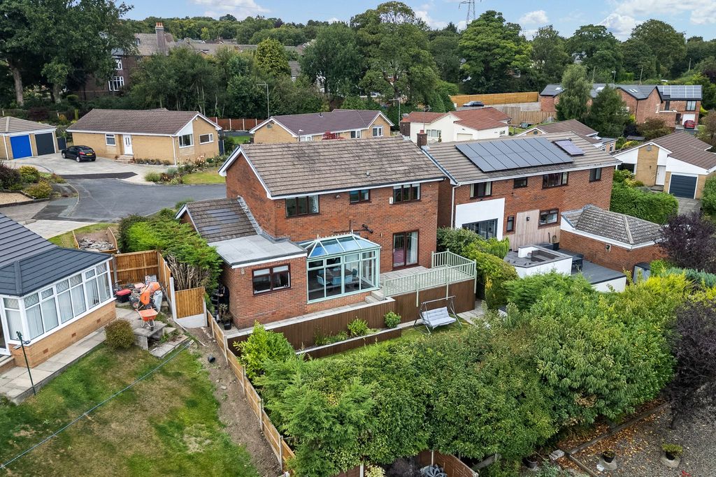 Property photo 3 of 43 Photograph 4