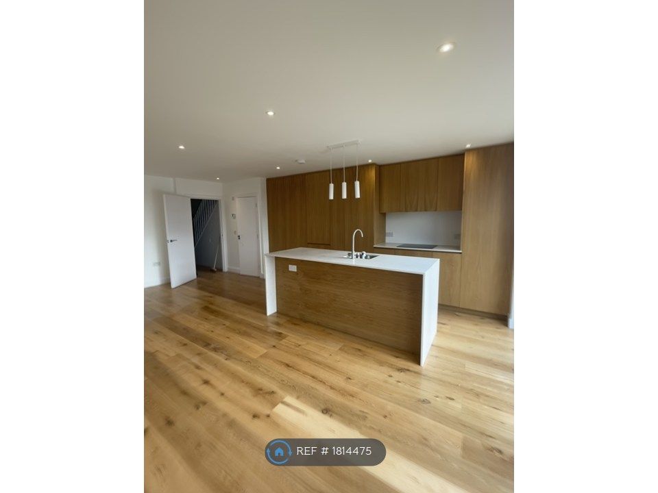 Property photo 1 of 20 Kitchen Dinning