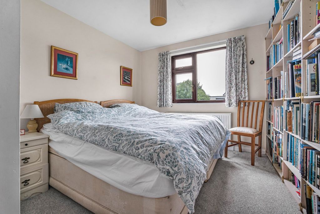 Property photo 3 of 12