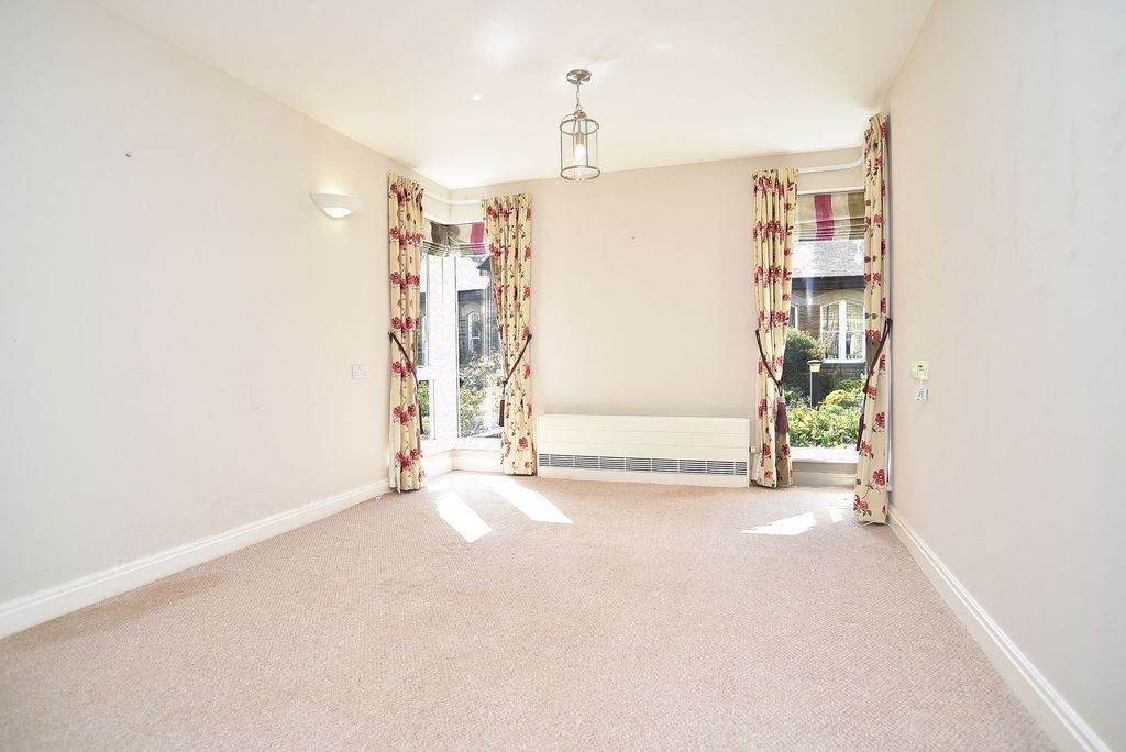 Property photo 3 of 14