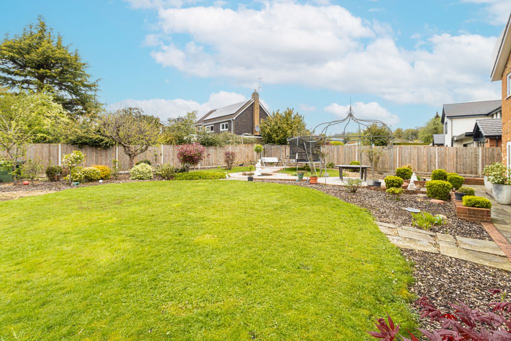 Additional image 21 of 7 bed detached house for saleNetherfield Road, Harpenden, Hertfordshire AL5