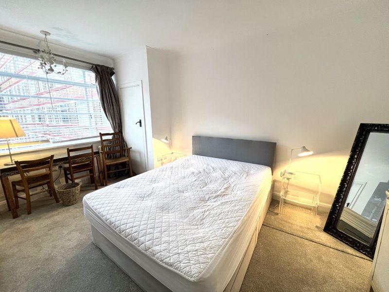 Property photo 2 of 14 Photo 4