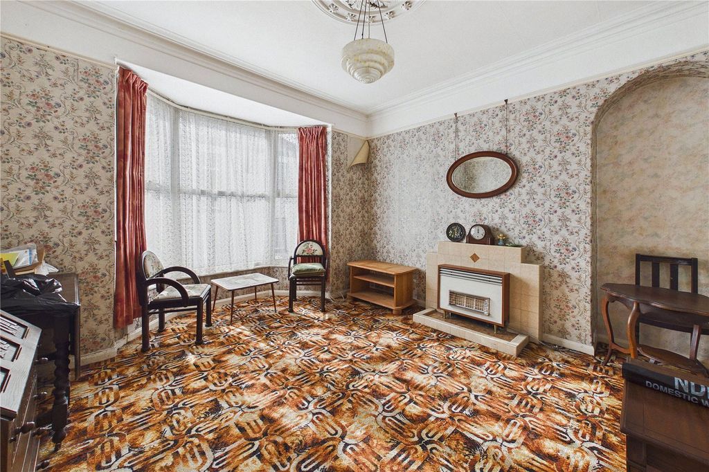 Property photo 2 of 11 Picture No. 29