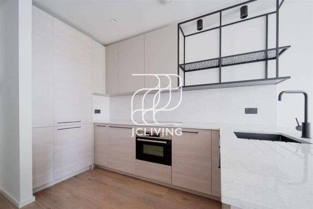 Property photo 3 of 13 7A8d4440-02A5-417B-B76B-A68Ffe80483E.Jpg