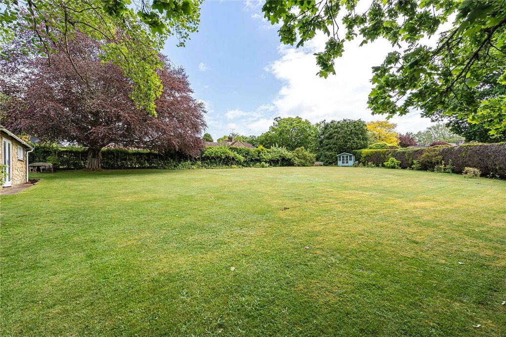 Property photo 3 of 34 Picture No. 12