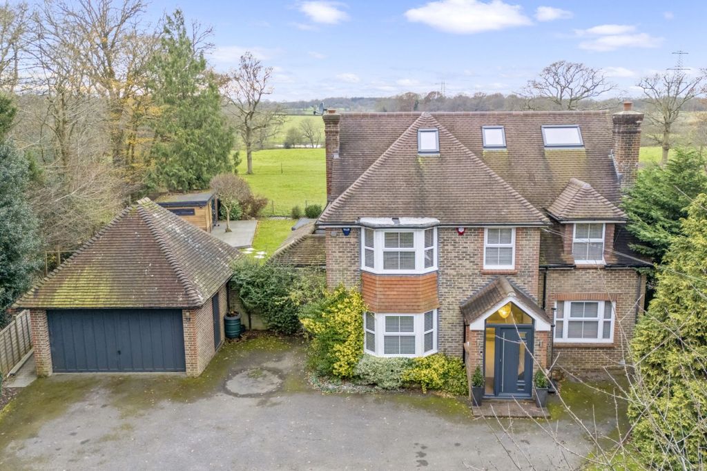 Property photo 2 of 34