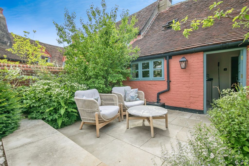 Property photo 3 of 17