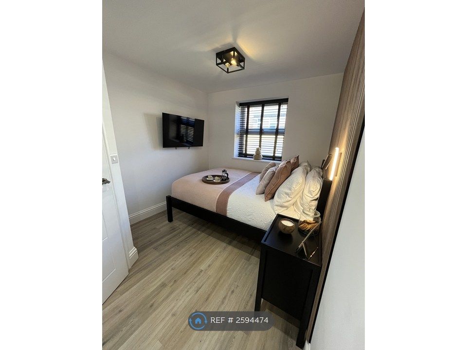 Property photo 2 of 14 Room 2