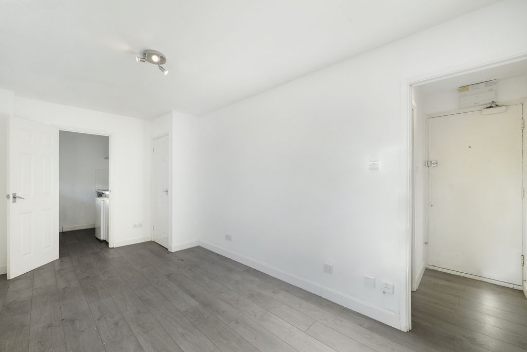 Property photo 2 of 15 Gallery