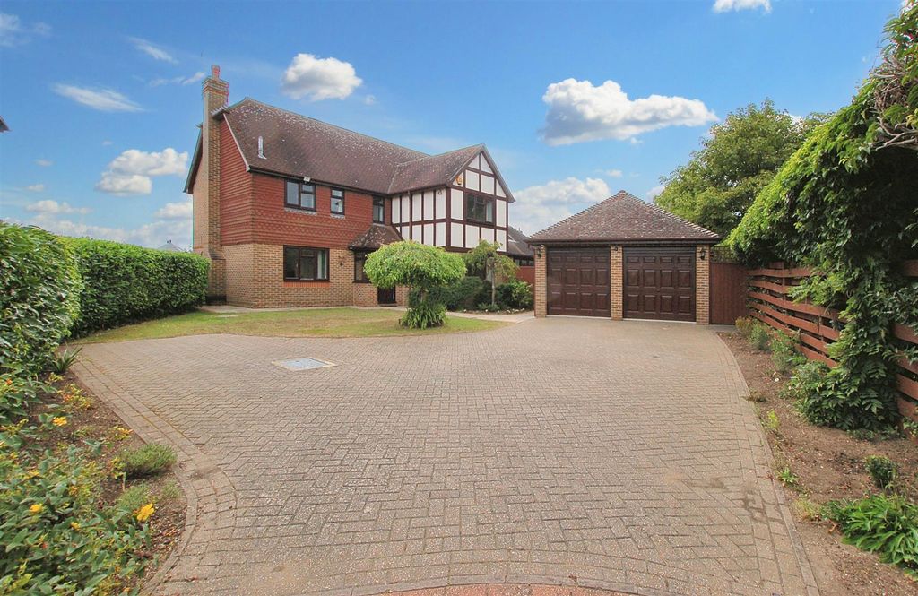 Property photo 1 of 24