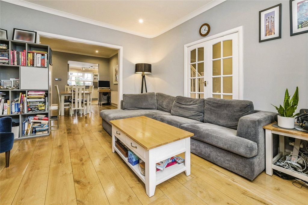 Property photo 3 of 21 Picture No. 24