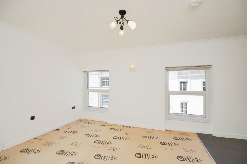 Additional image 7 of 1 bed flat for saleChurch Street, Caernarfon, Gwynedd LL55