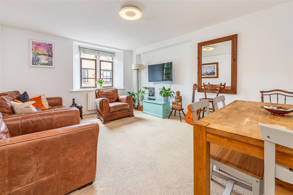 Property photo 2 of 10 0024.Jpg