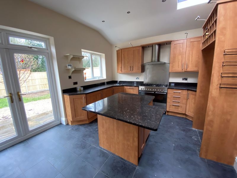 Property photo 2 of 9 Photo 6