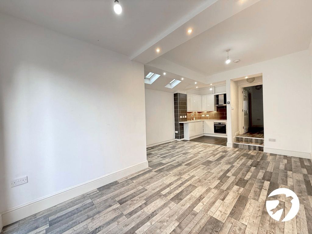 Property photo 1 of 27 Picture 1