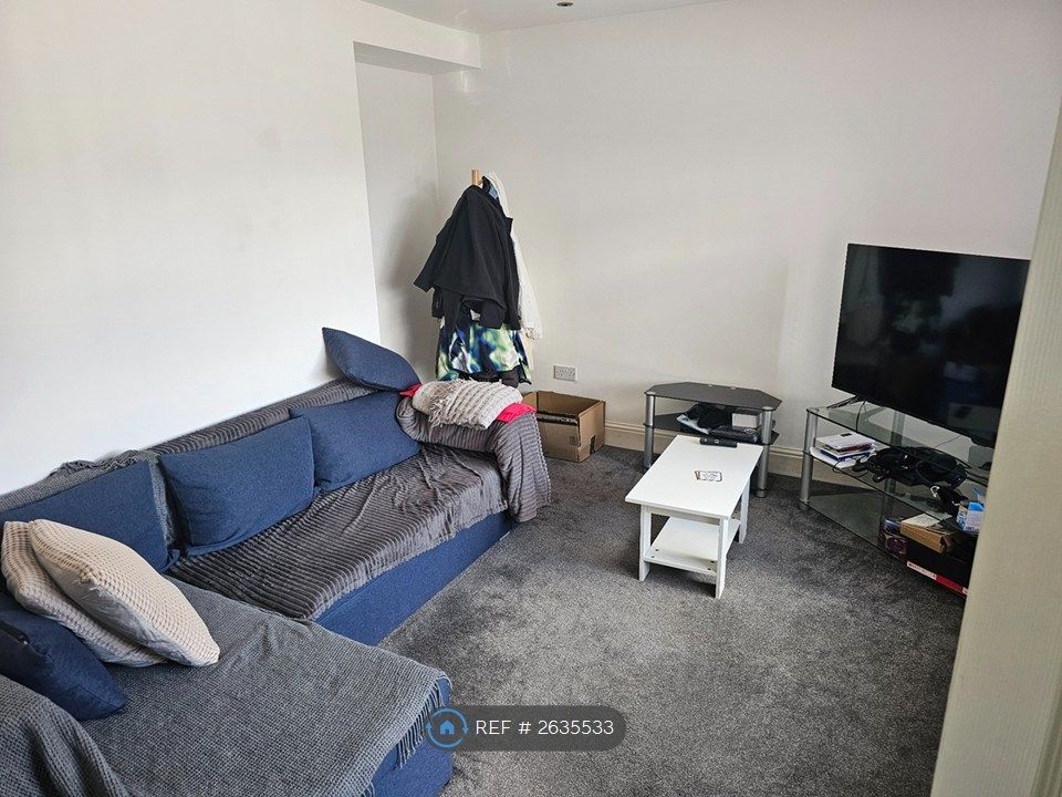 Property photo 2 of 15 Lounge