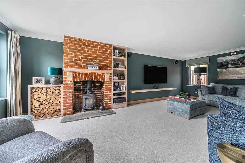 Property photo 3 of 29 1381134-3-691762E5Deb3E.Jpg