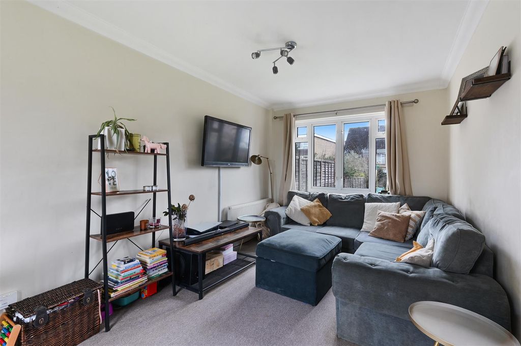 Property photo 3 of 21 Horsecroft,8 (23).Jpg