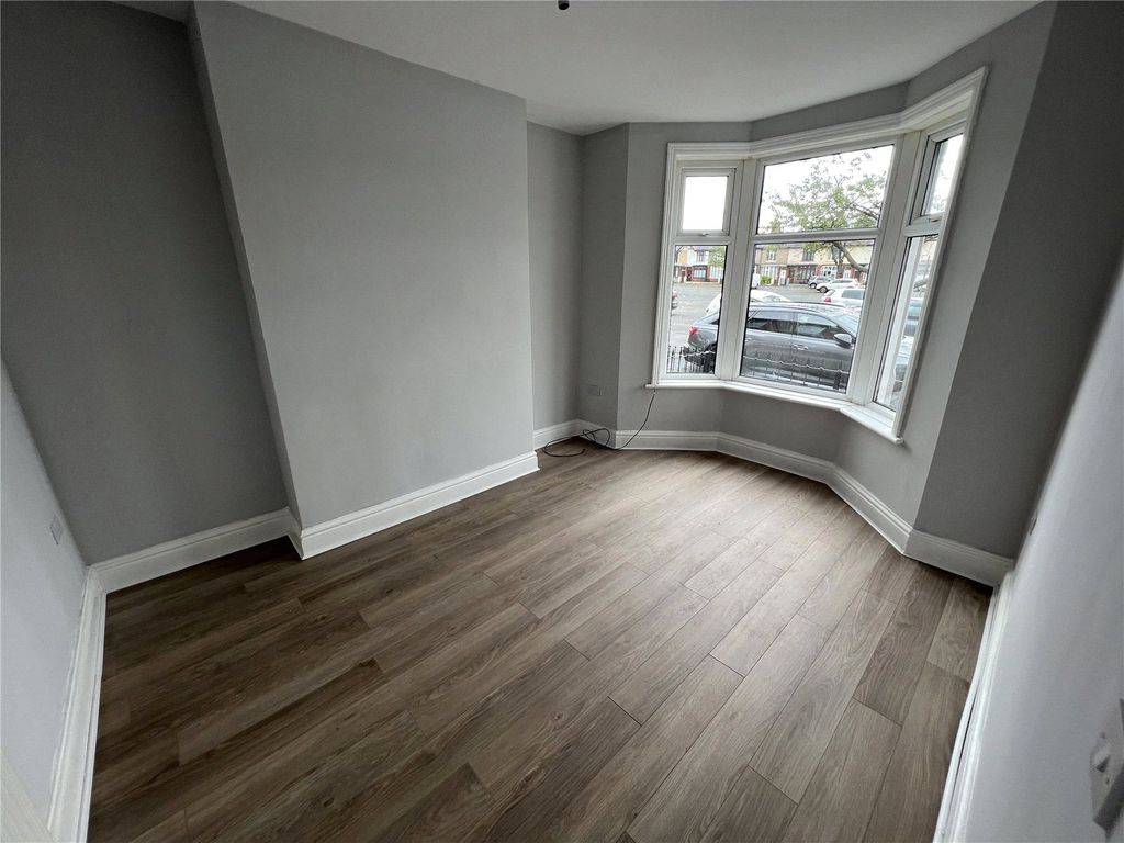 Property photo 2 of 12 Picture No. 02