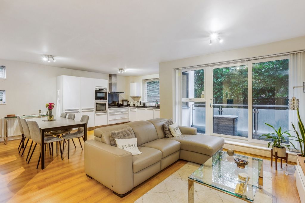 Property photo 1 of 21 83275_Apartment-1...