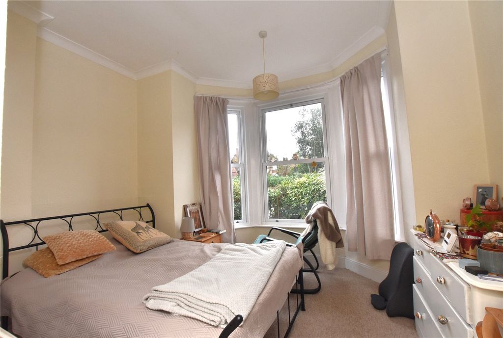 Property photo 2 of 7 Bedroom